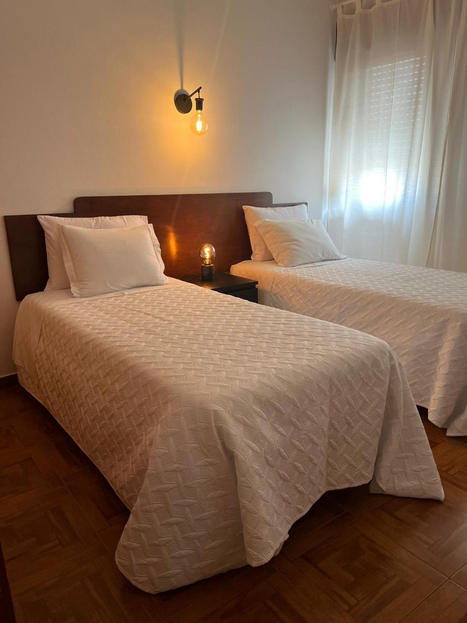 Bed and Breakfast Romeu Quarteira Exterior foto