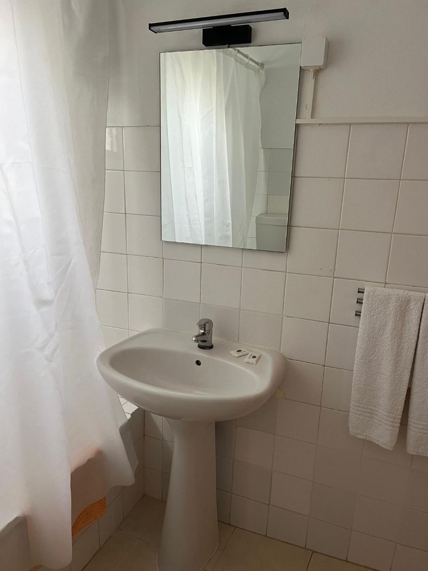 Bed and Breakfast Romeu Quarteira Exterior foto